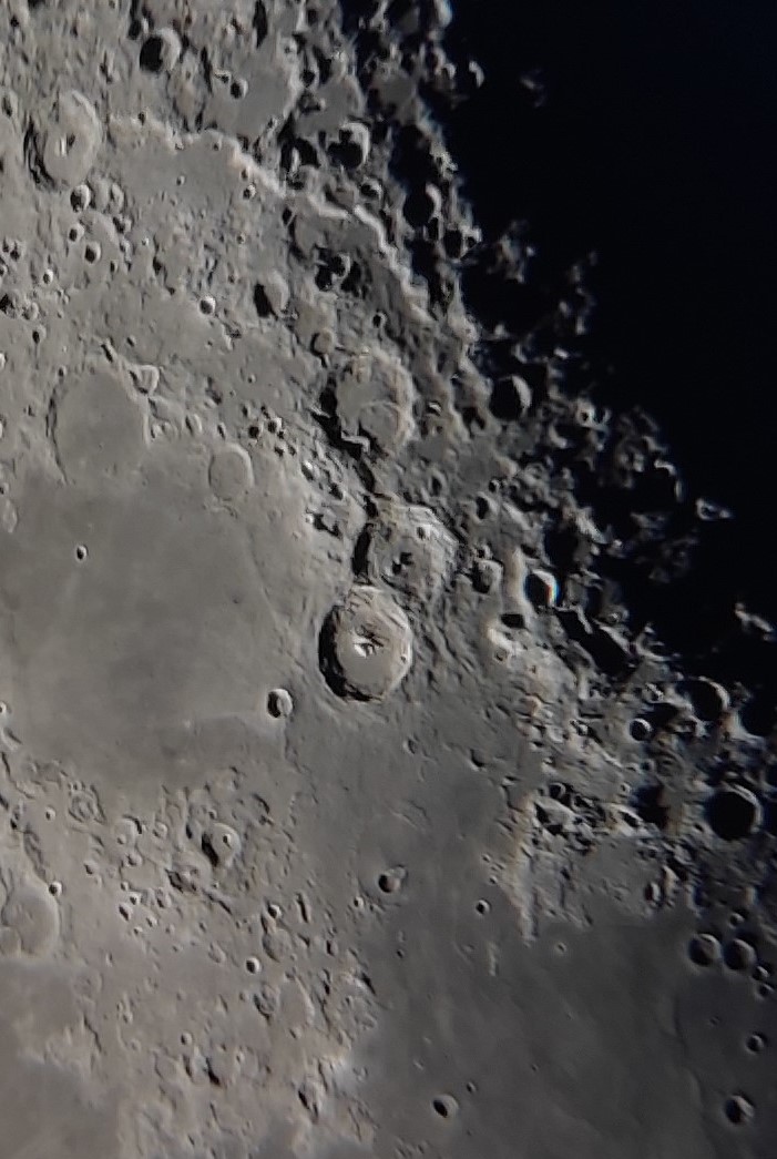 J'ai réalisé cette image avec un smartphone en projection oculaire.